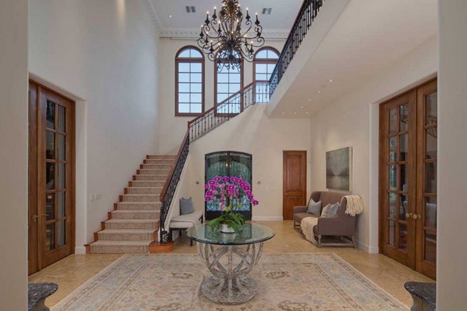 Inside Heidi Klum House, an Italian-Style Villa (3)