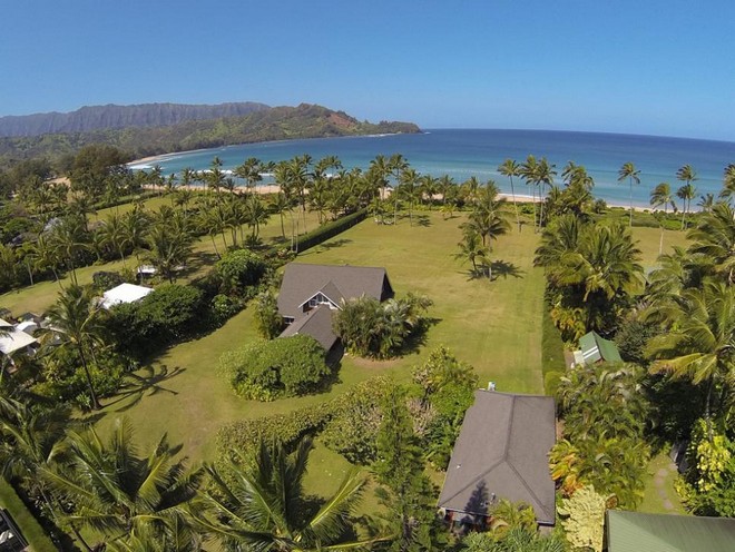 8 Outstanding Celebrity Homes in Hawaii