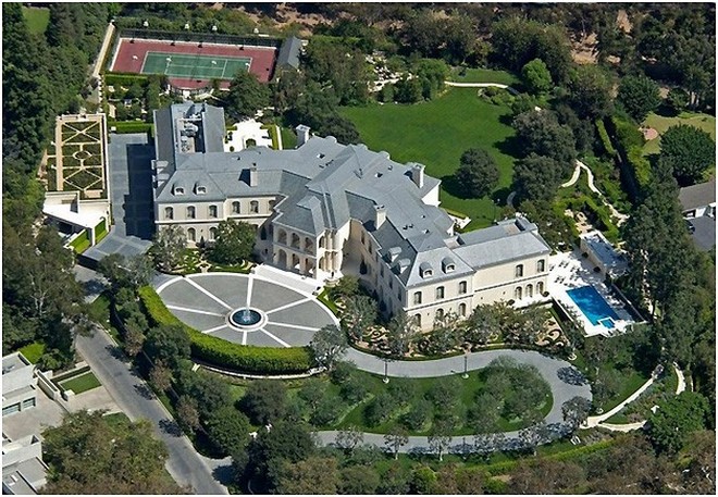 10 Most Expensive Celebrity Homes (8)