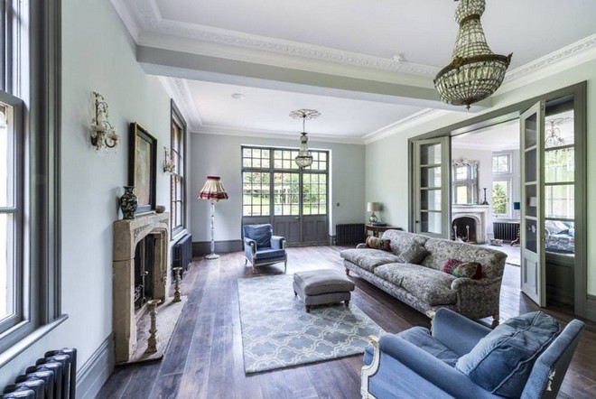 Inside Celebrity Homes Cate Blanchett’s English Mansion (6)