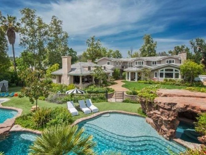 Celebrity News: Angelina Jolie’s New Hidden Hills Mansion