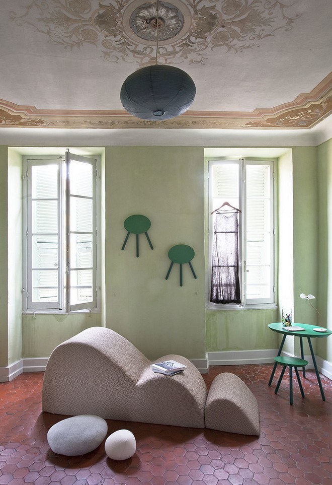 inside-furniture-designer-stephanie-marins-french-apartment-2