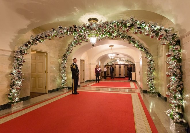 Celebrity Homes: White House Christmas Decorations You Need to See