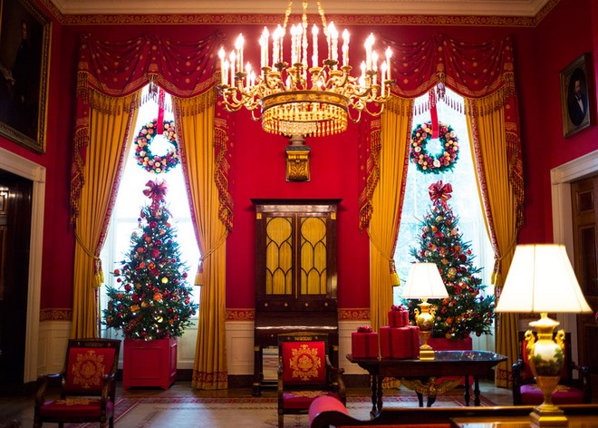 Astonishing White House Holiday Decorations 2016
