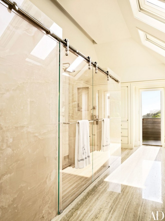 Inside Celebrity Homes: a Beach House to Relax like Daryl Roth’s