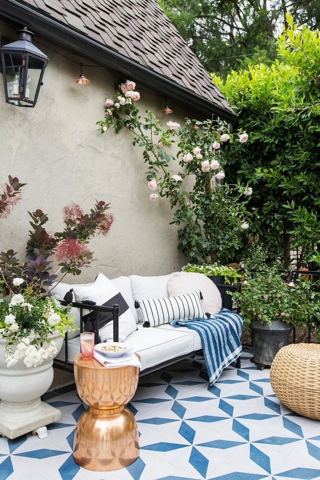 Celebrity Homes: How to Create a Stylish Backyard by Emily Henderson Celebrity Homes: How to Create a Stylish Backyard by Emily Henderson Celebrity Homes: How to Create a Stylish Backyard by Emily Henderson Celebrity Homes: How to Create a Stylish Backyard by Emily Henderson