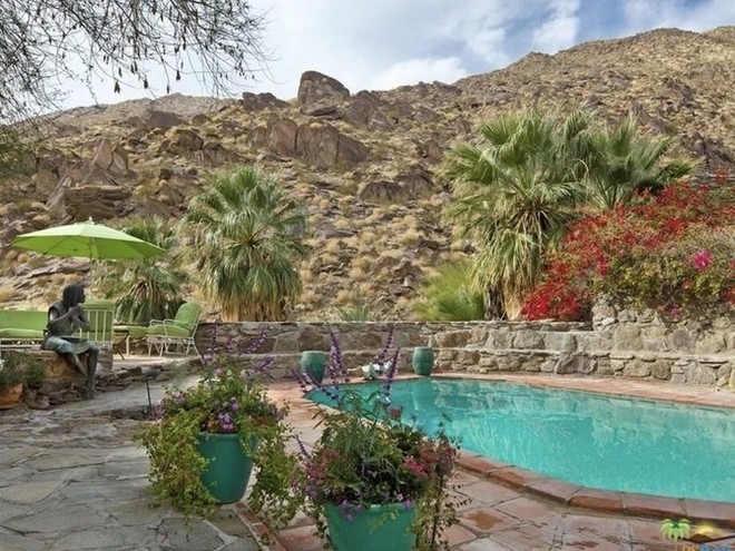 Buy Suzanne Somers Palm Springs Estate (1)