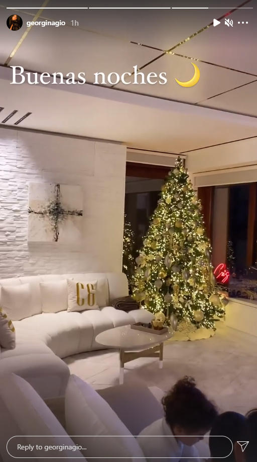Georgina Rodríguez Shows Home Interiors and Christmas Decoration